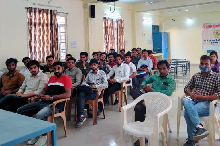 Meeting held in college