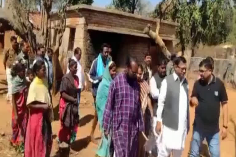 mla-bandhu-tirkey-demands-registration-of-ojha-guni-in-gumla