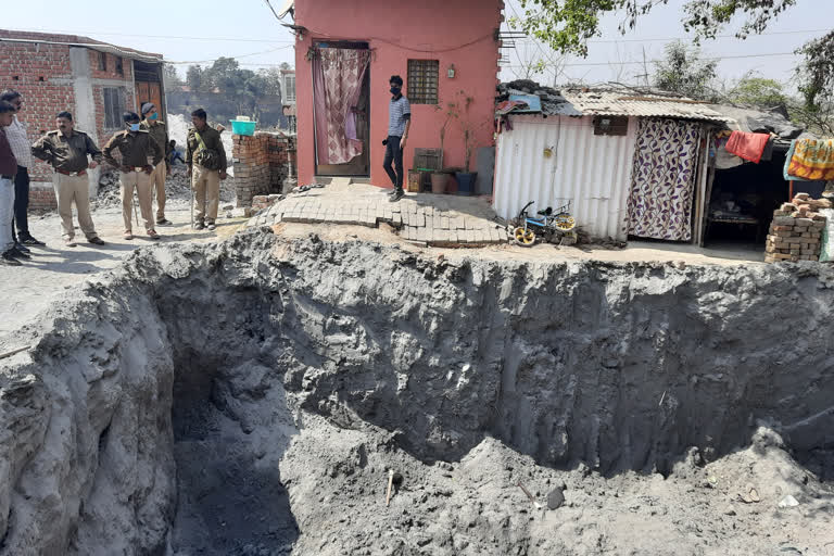 Worker died after being buried in fly ash in jamshedpur