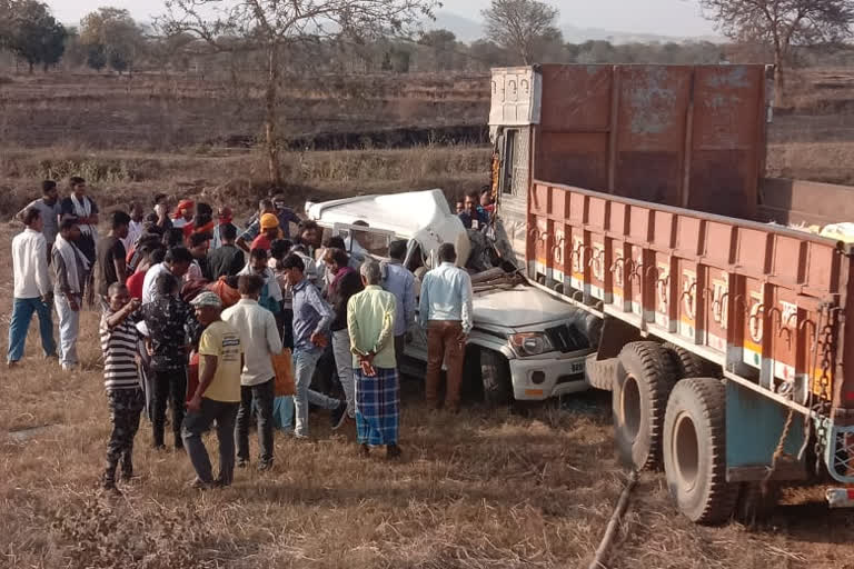 three people died in road accident in janjgir champa