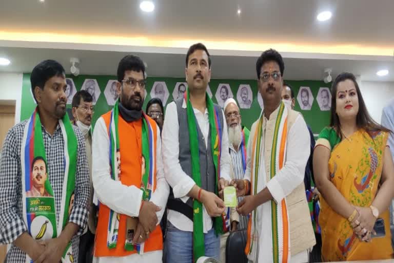 congress-leader-santosh-soni-joined-ajsu-in-ranch