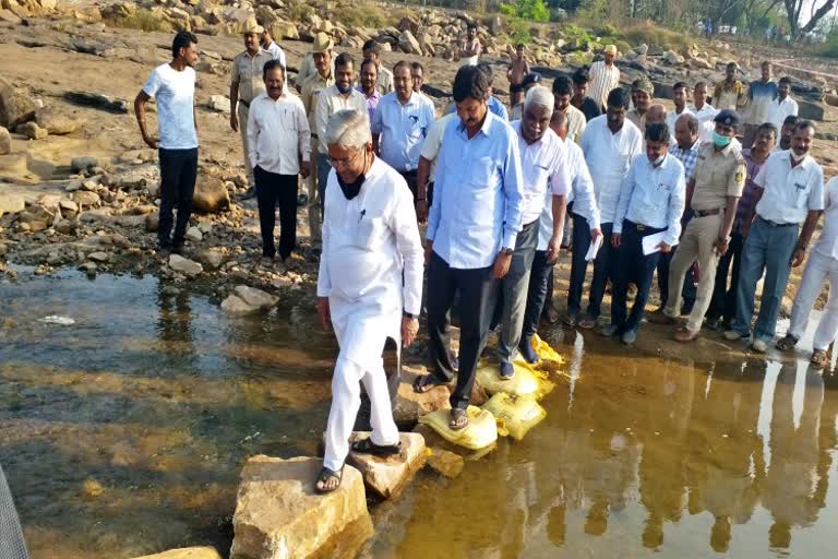 dcm-govinda-karjola-visits-gokak-falls-construction-at-belgavi