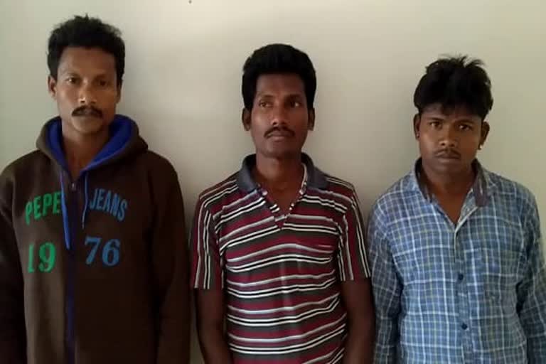 Three naxalites arrested in bijapur