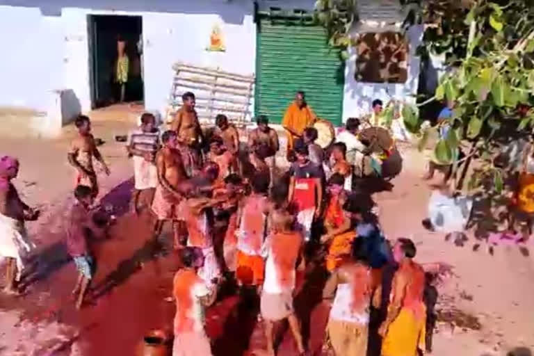 Rangotsav celebrated in Shri Ramrekha Dham of Simdega