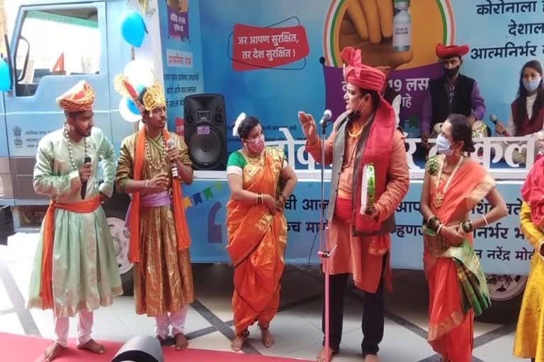 Nitin Gadkari launches street play