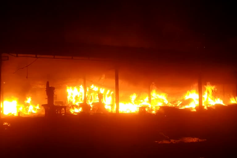 fire at a timber factory in Bhiwandi