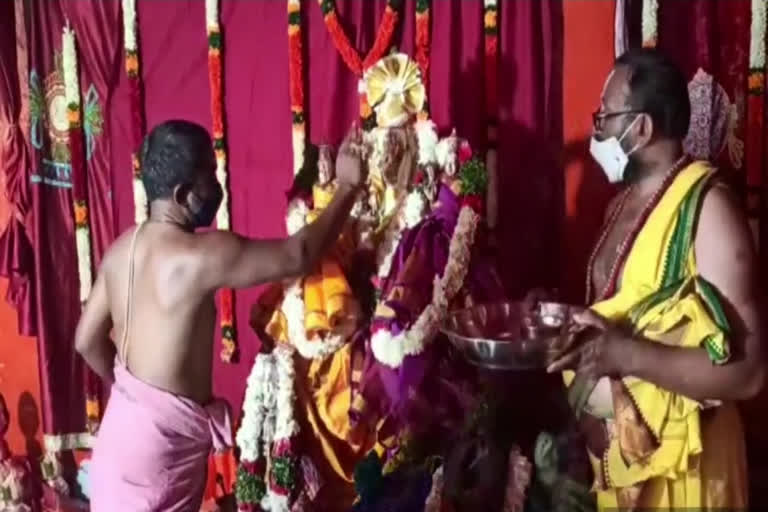 festivals are celebrated at the Kondagattu Anjanna Temple