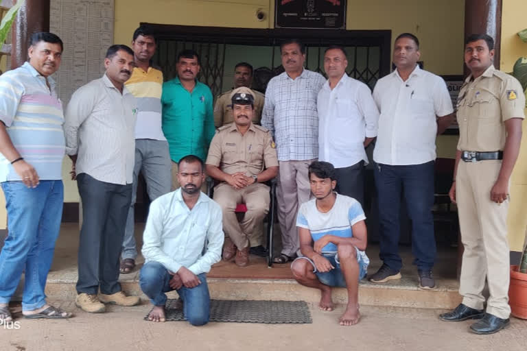 fake police recruitment case  Karnataka police arrest two  police constable physical fitness test  വ്യാജ പൊലീസ് കോൺസ്റ്റബിൾ റിക്രൂട്ട്‌മെന്‍റ്  കർണാടക പൊലീസ്