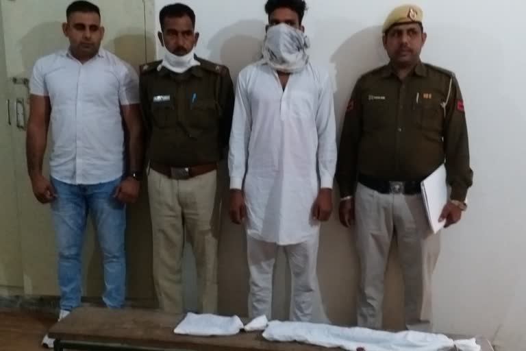 tohana police arrested youth illegal weapon