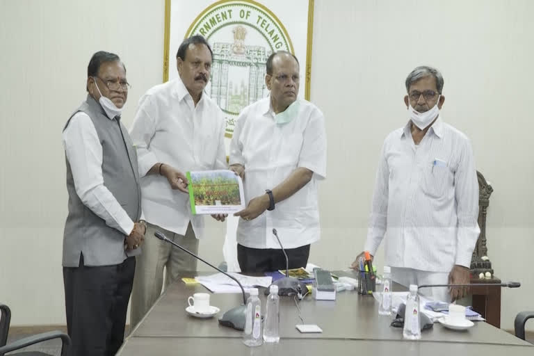 sri gandham farmers meet cs somesh kumar  in secretariat in Hyderabad today