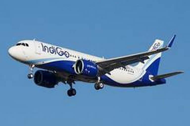 Indigo flights lands in Karachi  Indigo flight makes emergency landing in Karachi  Indigo flight medical emergency  Indigo flight makes emergency landing in Karachi  Indigo flight  emergency landing  Karachi  യാത്രക്കാരന് ദേഹാസ്വാസ്ത്യം; ഇന്‍ഡിഗോ വിമാനം കറാച്ചിയില്‍ ഇറക്കി  യാത്രക്കാരന് ദേഹാസ്വാസ്ത്യം  ഇന്‍ഡിഗോ വിമാനം കറാച്ചിയില്‍ ഇറക്കി  ഇന്‍ഡിഗോ വിമാനം  കറാച്ചിയില്‍ ഇറക്കി