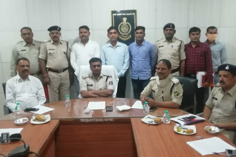 5 accused of robbing gutkha and tobacco arrested