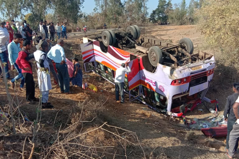 bus overturned