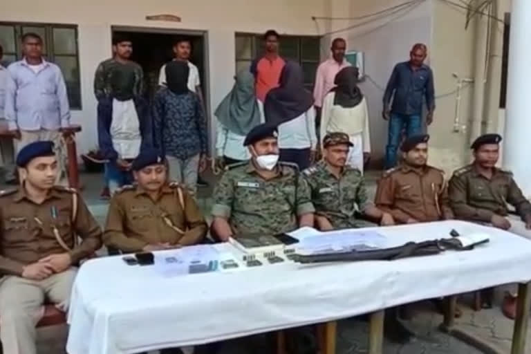 Five Maoists arrested with weapons in Chatra