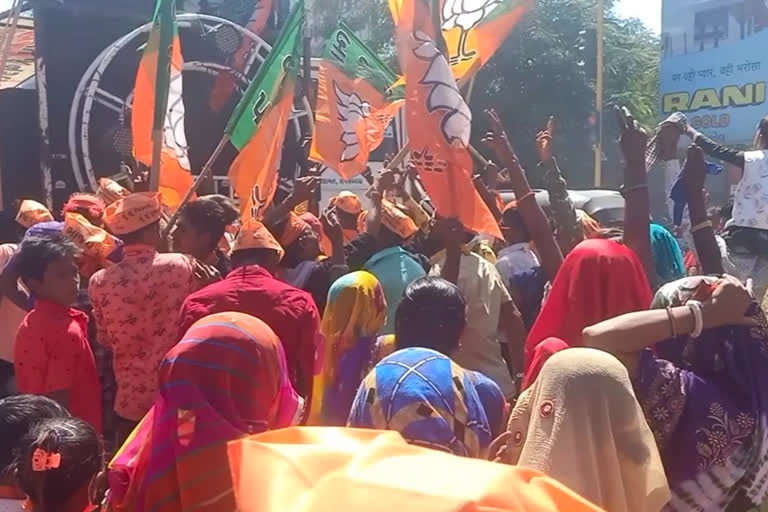 BJPs lotus blooms in local body elections in Gujarat, what would happen if assembly polls are held today ?