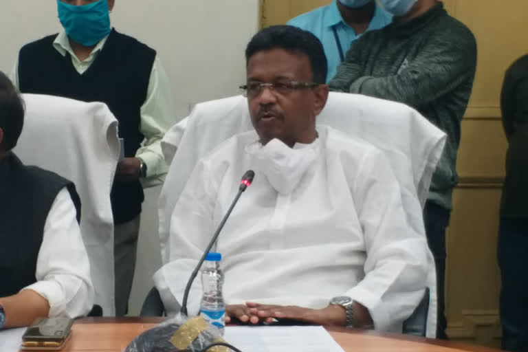 west-bengal-assembly-election-2021-boby-hakim-goes-to-ec-office-to-file-complain-against-bjp