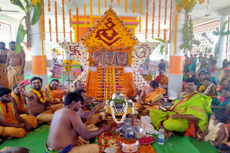 Lord Shiva Padi pooja in a grand manner