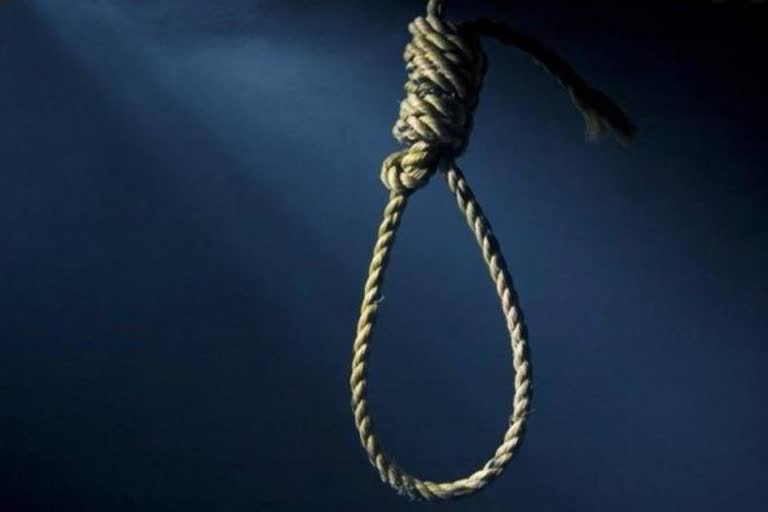 Student commits suicide in a hostel