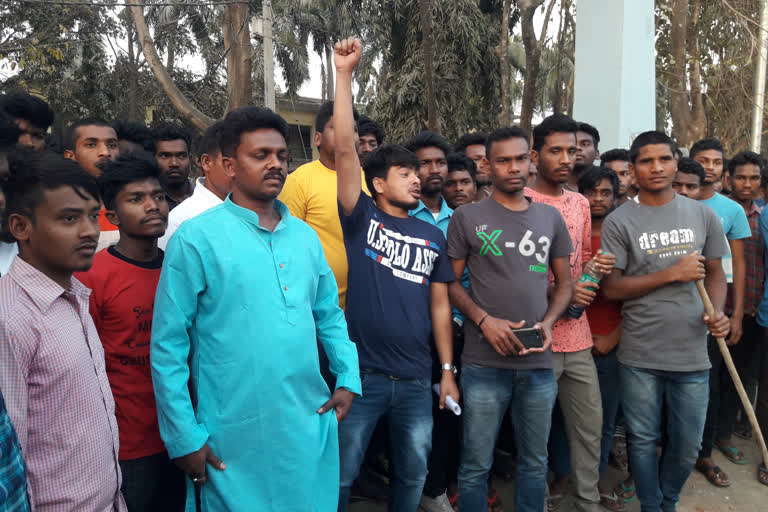 Tribal Students Association burnt effigy of CM representative