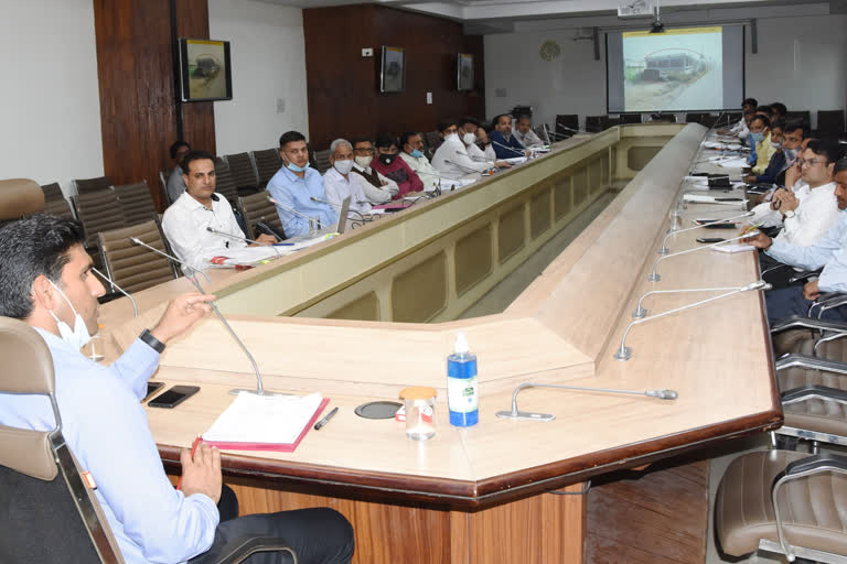 Deputy Commissioner Nishant Kumar held a meeting of the Task Force Committee for the prevention of illegal construction karnal