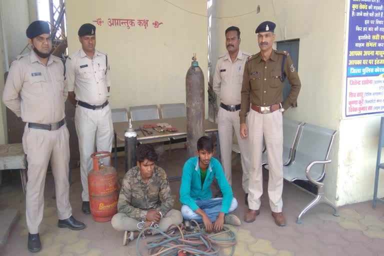 police-arrested-two-thieves-from-tp-nagar-in-korba