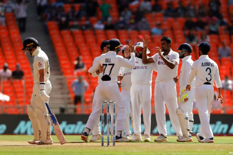 IND Vs ENG 4th Test 1st Day :  England 205 all out in first innings against India