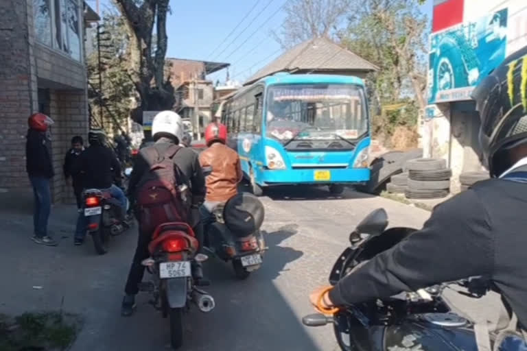 traffic jam problem in hamirpur