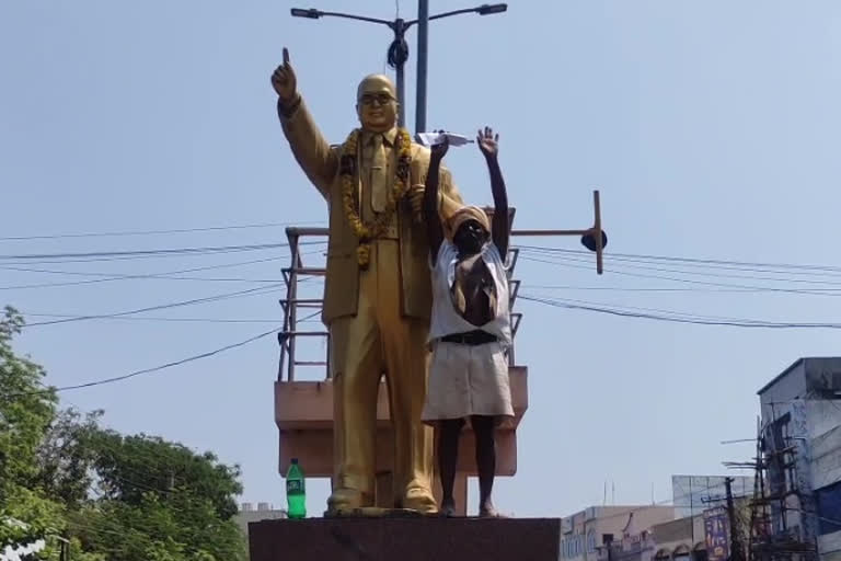 old man protest to demand to take action on ycp leader in thadepalligudem west godavari district