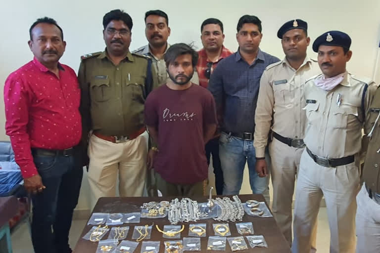 Vicious thief arrested with stolen 10 lakh ornaments