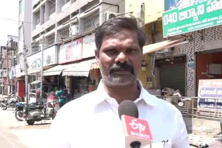 ycp leader pilli venkateshwarareddy complaint to sec for voter list correction