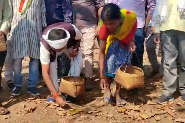 MP Deepak Badge arrives at the Madadi village in bastar