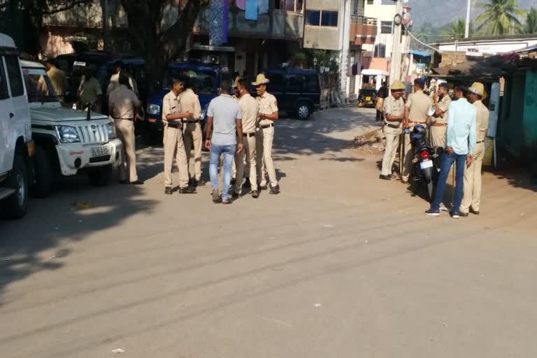 large number of police personnel deployes in gokak