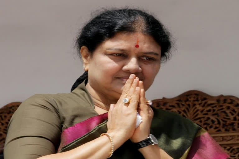 Sasikala may reenter politics if AIADMK bites dust