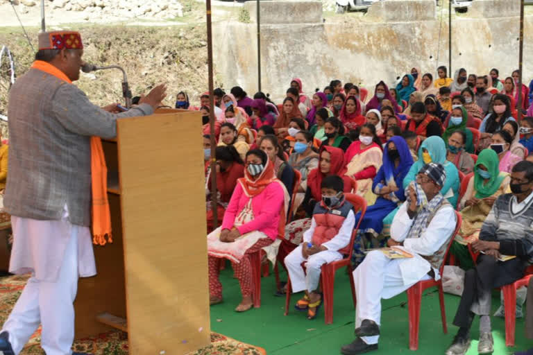 Energy Minister Sukhram Chaudhary address people in Palampur