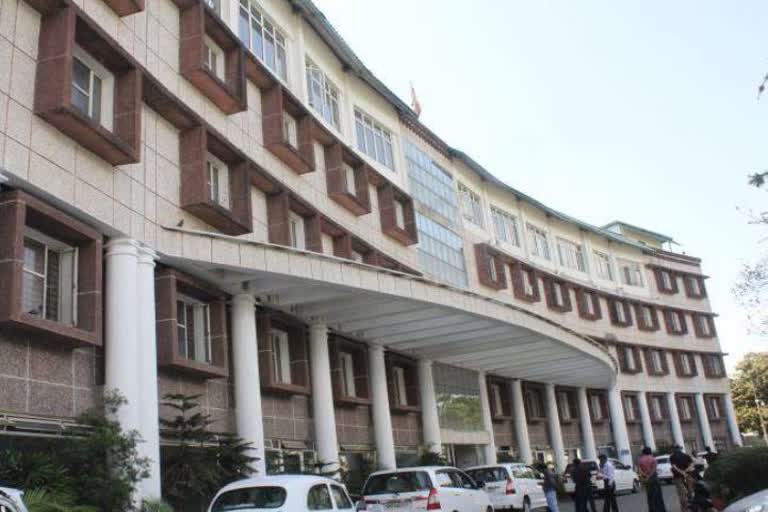 ban-on-all-programs-of-uttarakhand-secretariat-association