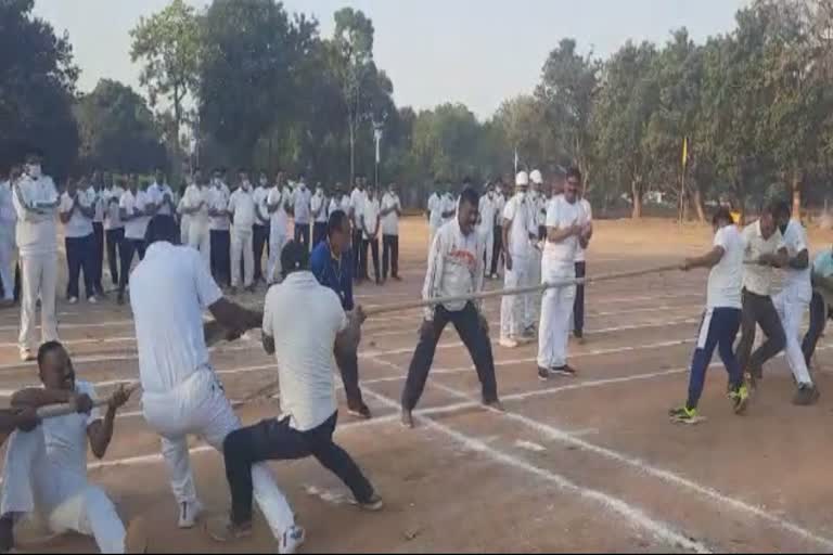 police-department-organized-sports-parade-in-pendra-district