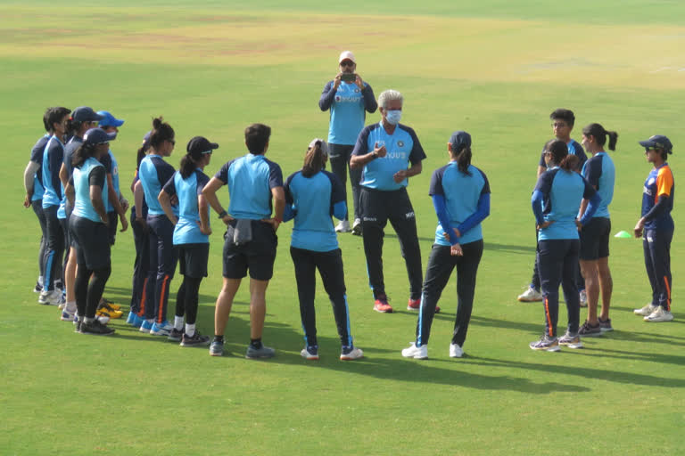 indian-womens-cricket-team-ready-to-play-odi-and-t20-series-from-march-7-in-lucknow