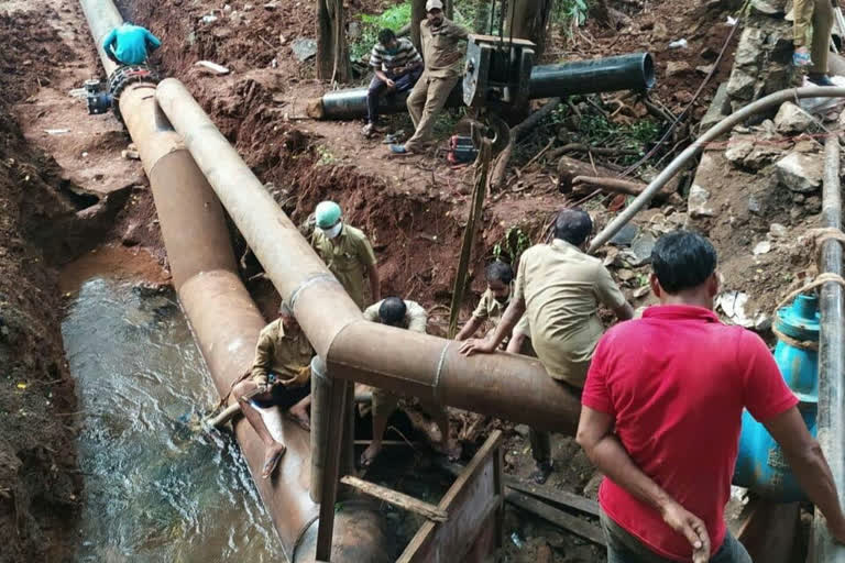 mumbai municipal Corporation has decided to carry out water works by contractors