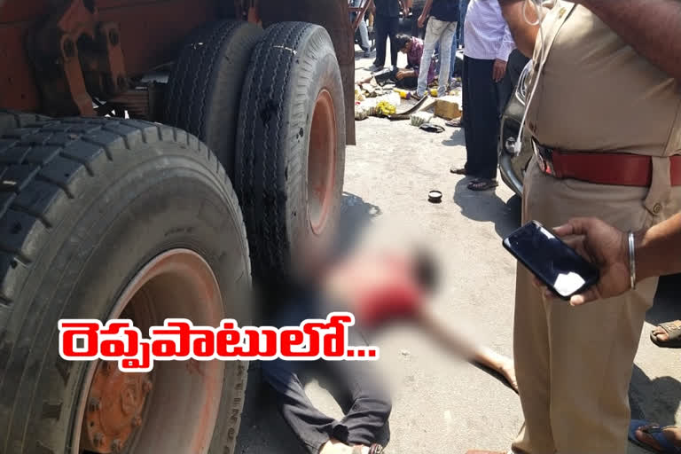 one person died and three persons injured at road accident in near uppal ring road at rto office in hyderabad