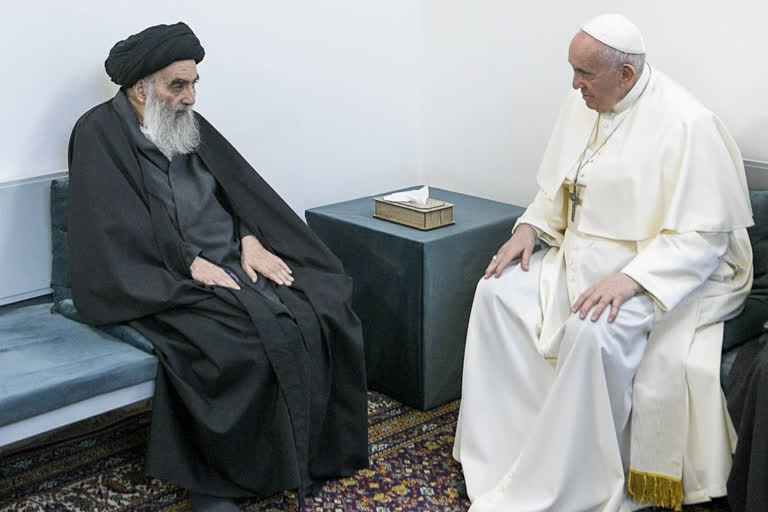 Pope, top Iraq Shiite cleric hold historic, symbolic meeting