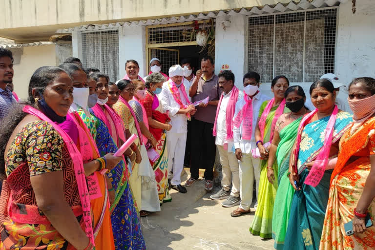 MLA Gandra Venkataramana Reddy and his wife took part in the graduate MLC election campaign