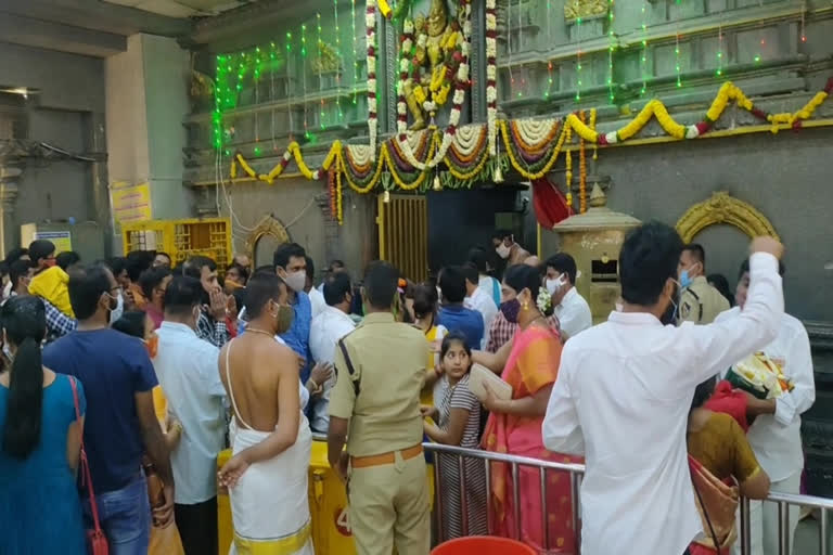 Crowds of devotees at the Yadadri Temple