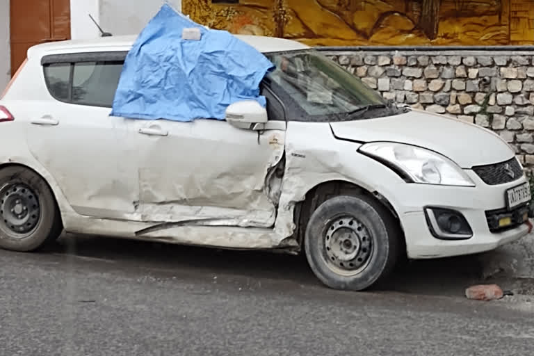 two cars collided in Mussoorie