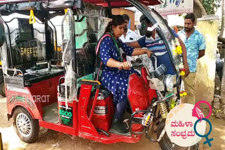 women-auto-driver-inspiration-story-in-mysuru