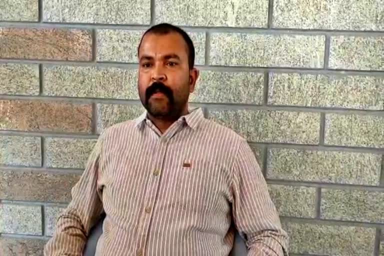 Social worker Dinesh Kallahalli