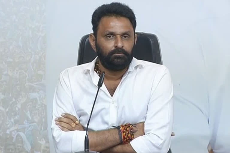 చంద్రబాబుకు దమ్ముంటే నాపై పోటీ చేసి గెలవాలి