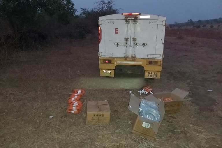 Kakati police arrested the traffickers of explosives