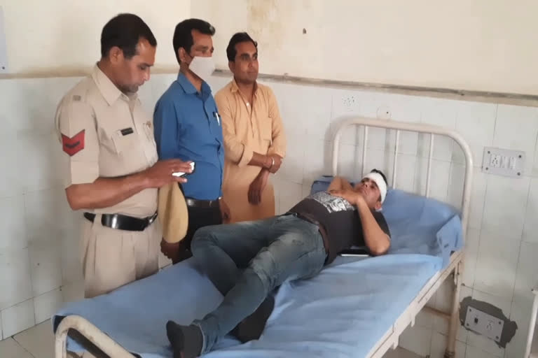 Excise Department employee beaten up