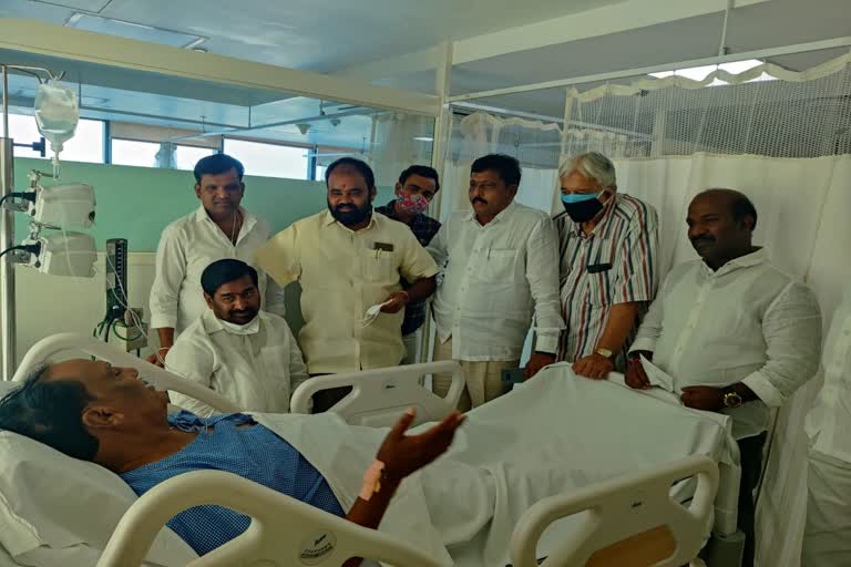 gutha-sukender-reddy-admitted-in-hospital-due-to-heart-problem-and-cm-kcr-review-on-his-health