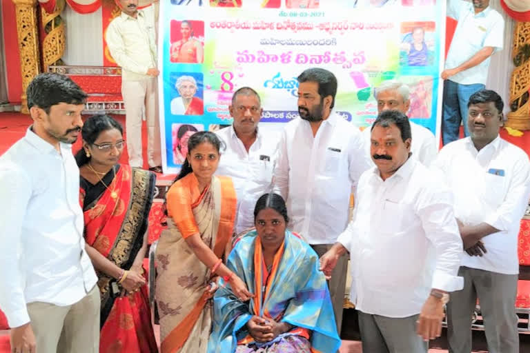 mla aroori ramesh participated in mlc election campaign in wardhannapet warangal rural district